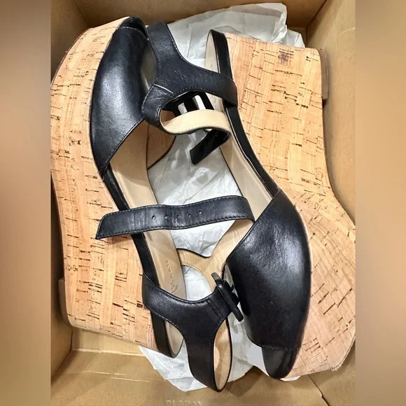 Cole Haan Black Gillian Mid Wedge Sandals with Ankle Buckle - in original box - Picture 8 of 9